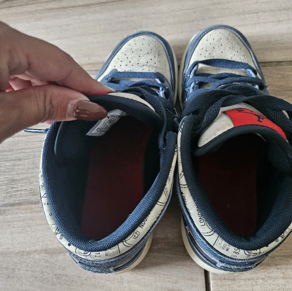 Jordan 1 Kids Mid SE Take Flight Gold Swoosh  Sneaker 4.5Y - Picture 12 of 15